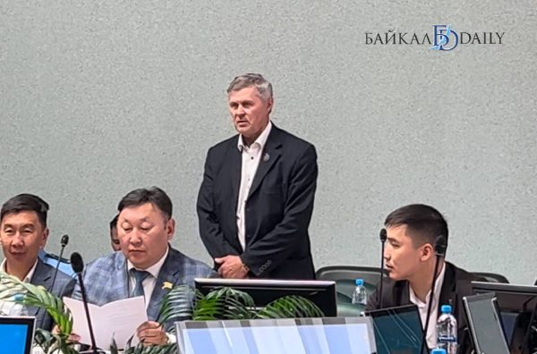 Анатолий Кушнарёв стал почётным гражданином Улан-Удэ