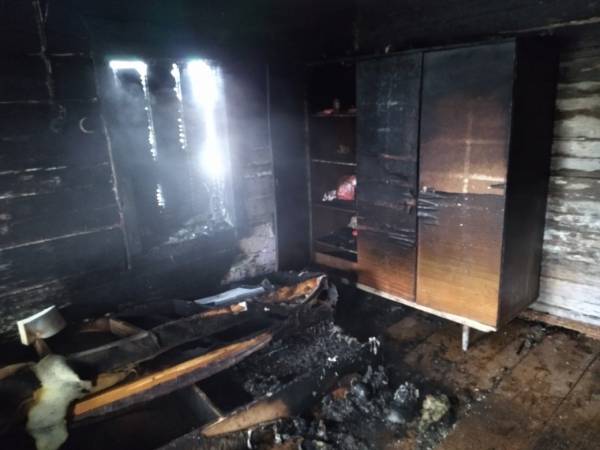В Бурятии дом горел из-за непотушенной сигареты