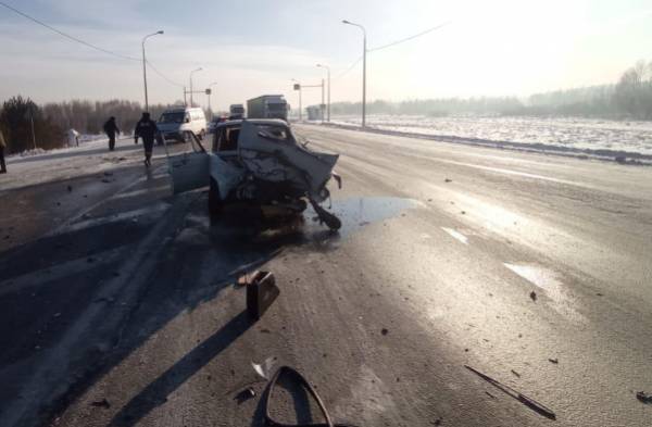 В Иркутской области в тройном ДТП пострадали три человека