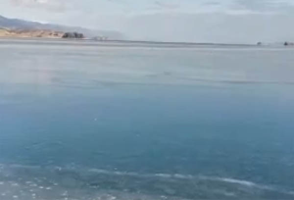 На западе Байкала появился первый лёд