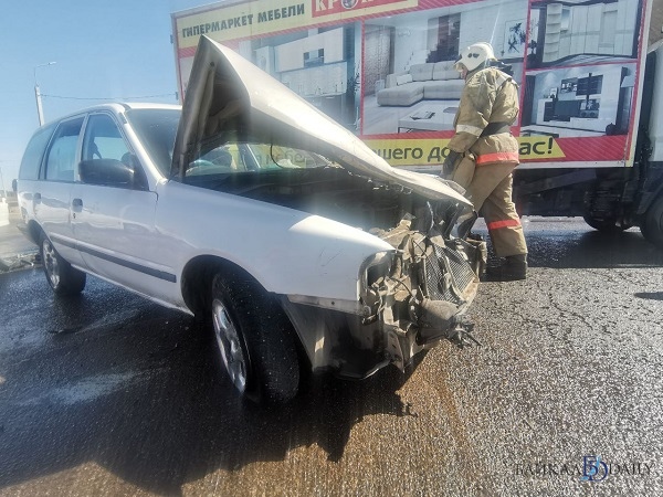 В Улан-Удэ произошло ДТП с пробитым бензобаком 