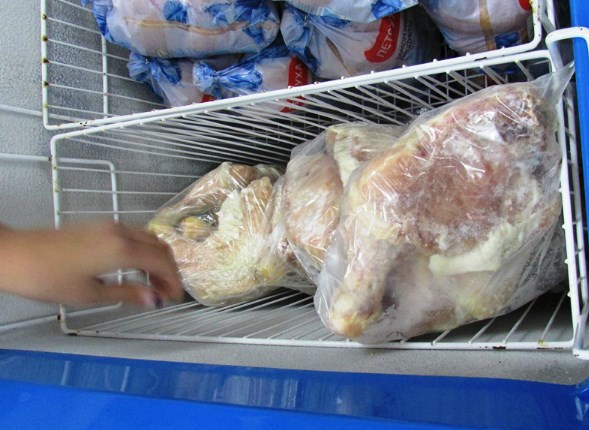 В Бурятии в магазине обнаружили курятину без документов