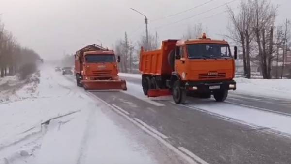 180 «КамАЗов» снега вывезли с улиц Улан-Удэ за неделю