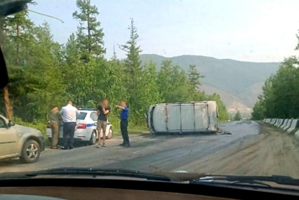 В Бурятии пьяный водитель опрокинул автомобиль 