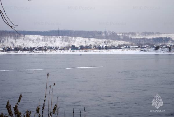 На реке Ангара в Иркутской области завершается навигация