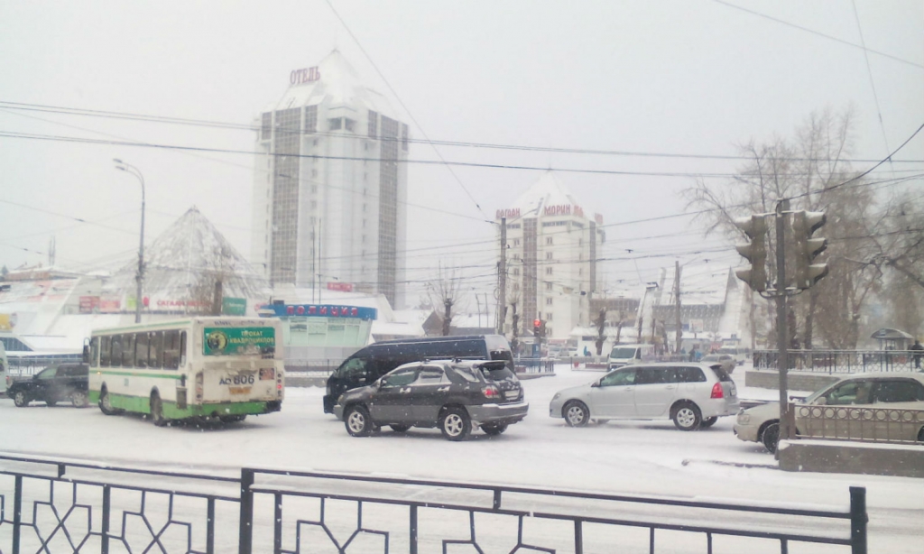 Погода в улан удэ точно. Улан-Удэ зима. Снегопад в Улан-Удэ. Улан-Удэ Снежка. Улан-Удэ зимой.