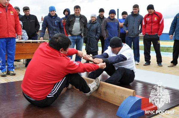 В Иркутской области пожарные посоревнуются в национальных видах спорта 