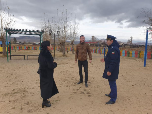 В Бурятии детскую площадку едва не сделали недоступной для инвалидов