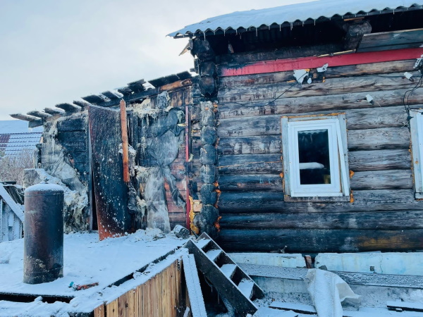 В Иркутской области наградили школьников, спасших женщину и детей при пожаре