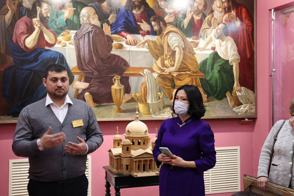В музее Кяхты открылась выставка «Свет Православия на Святой земле»