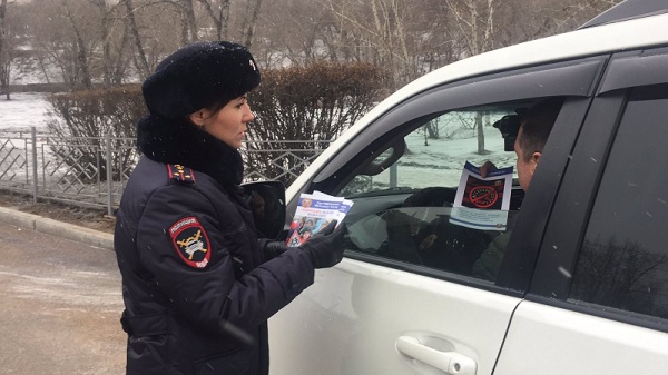 В Улан-Удэ водителей призвали к внимательности 