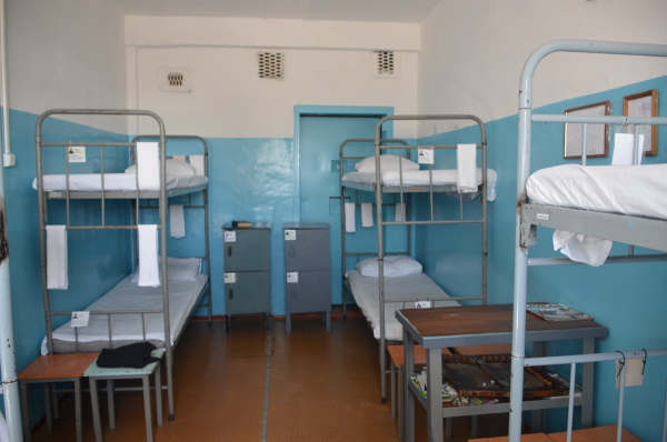 В Забайкалье осуждённые выплачивают деньги за мебель, повреждённую в СИЗО 