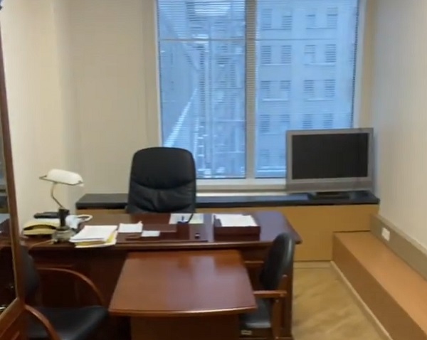 Вячеслав Дамдинцурунов показал свой кабинет в Госдуме