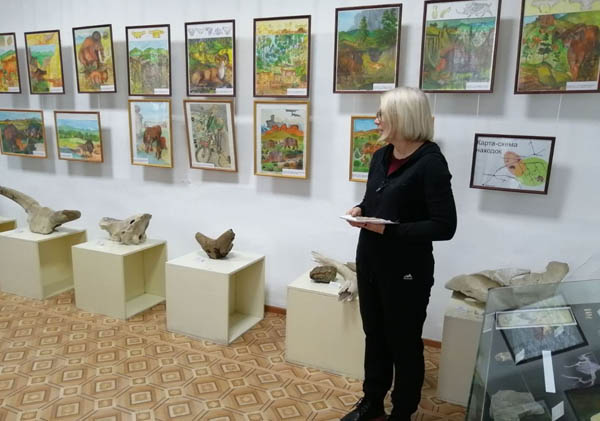 В Бабушкине открылась выставка палеонтологических пейзажей