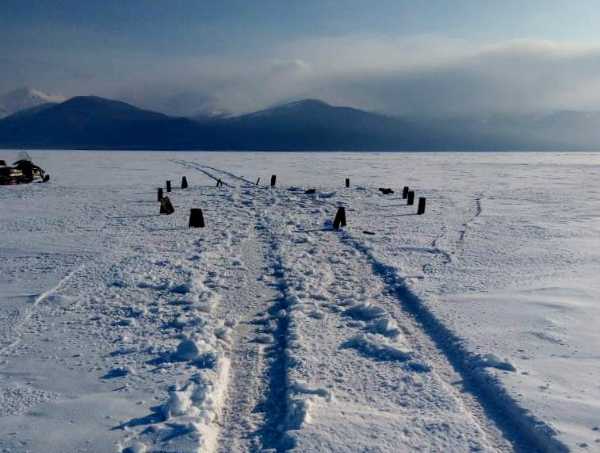 В Бурятии на Байкале под лёд ушёл «УАЗ»