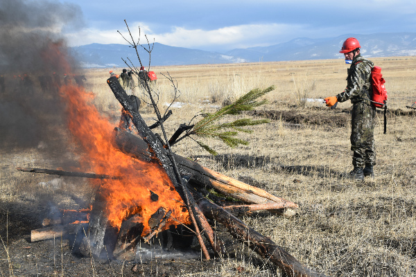 В районе Бурятии прошли учения по тушению лесных пожаров