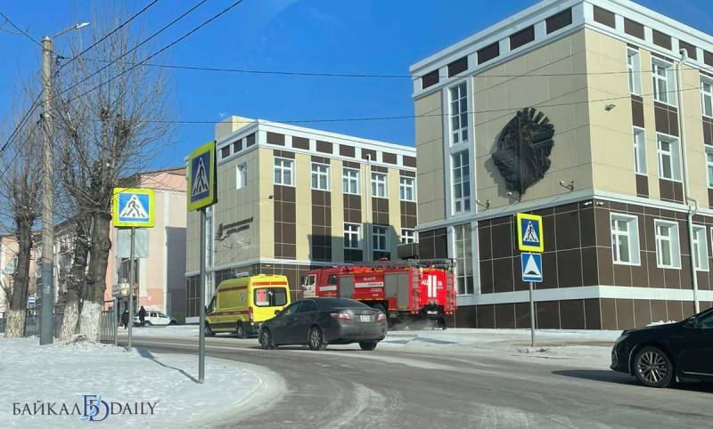 школа номер 37 улан удэ. 25 школа улан-удэ внутри. учителя 49 школы улан-удэ. занятия 2 смены улан удэ. школа 2 улан-удэ.