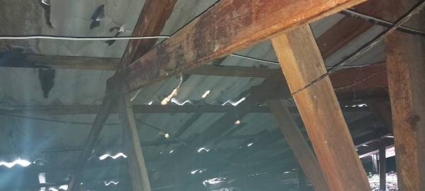 В Закаменске ремонтируют изрешечённые градом крыши 