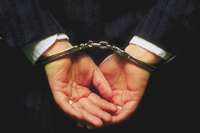 � ������ �������� ������ � ���������, ���������� �� ����� � �������