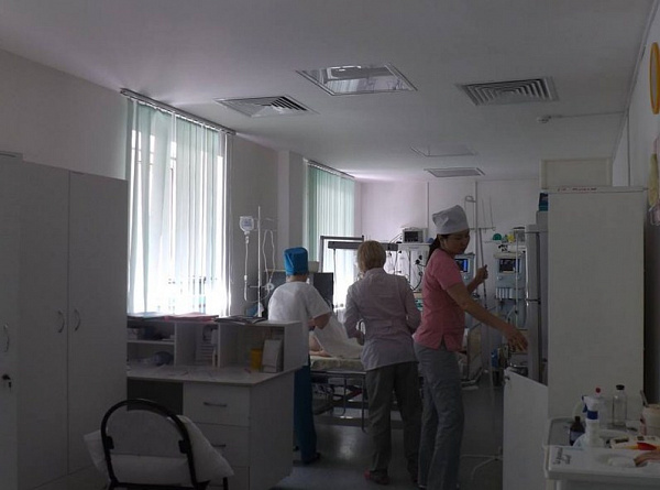 В Улан-Удэ выписали из больницы пострадавшего при нападении на школу ребёнка