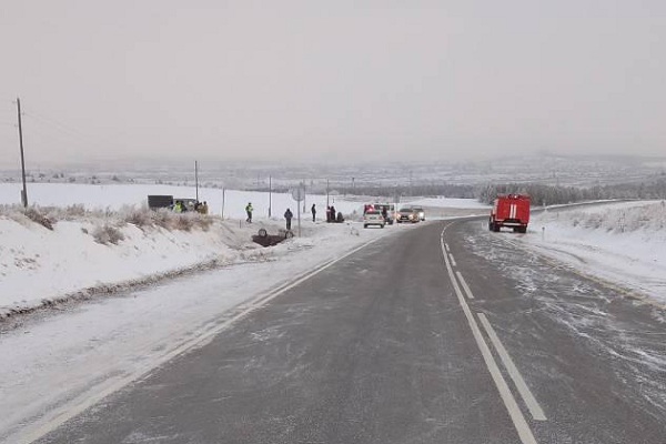 На трассе в Бурятии погиб водитель перевернувшегося автомобиля