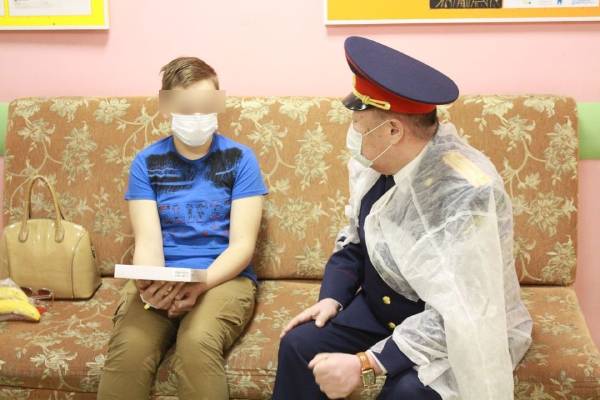 В Улан-Удэ избитому взрослыми школьнику предложили стать следователем 