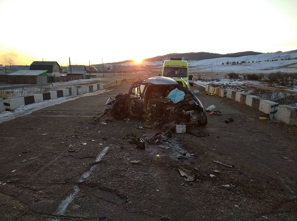 В Бурятии в «пьяном» ДТП пострадали водитель и пассажир 