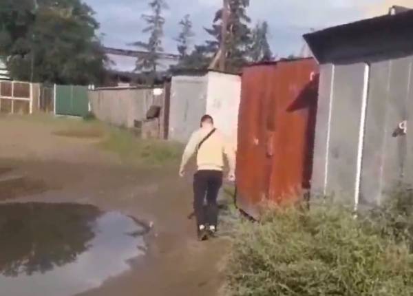 В Улан-Удэ детям придётся добираться в школу по темноте, кочкам и грязи