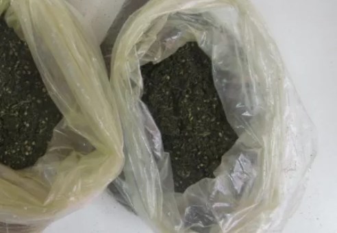 У жителя Иркутской области изъяли пакет с кило марихуаны
