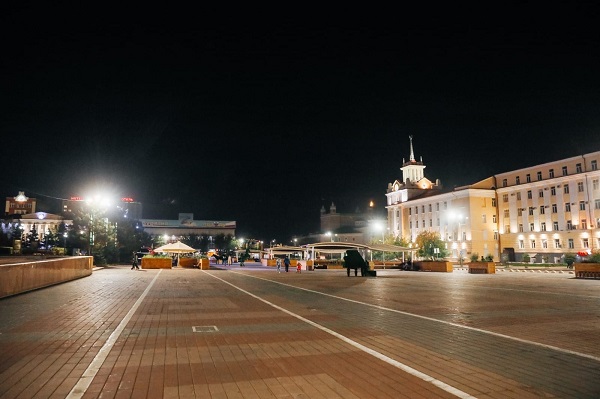 Площадь Советов в Улан-Удэ сделали ярче