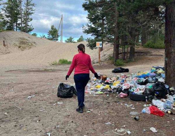 В Бурятии разгребли свалку на берегу Байкала