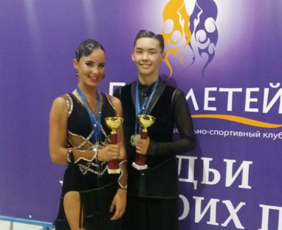 Танцевальная пара из Улан-Удэ стала второй в Москве