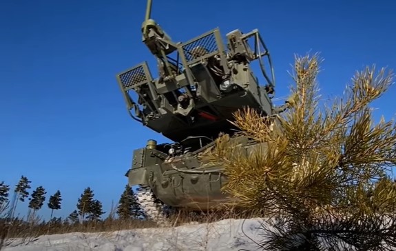 Зенитчики совершили марш на полигон в Бурятии