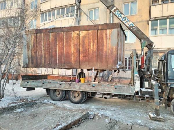 В Улан-Удэ владельцев металлических гаражей просят обратиться в мэрию