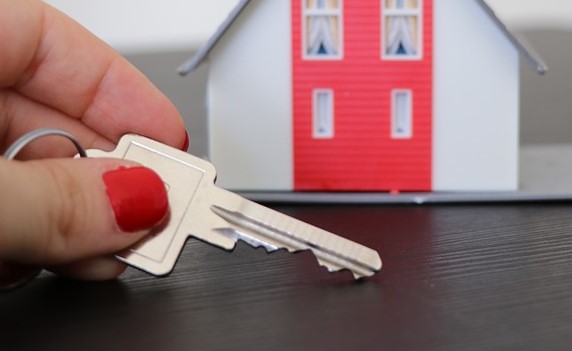 Ангарского риэлтора обвиняют в аферах на 28 млн рублей