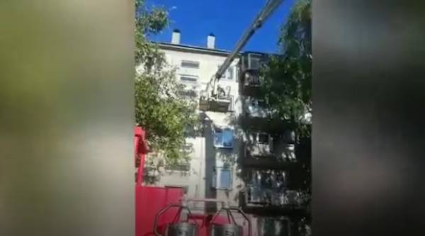 В Иркутске спасли пятилетнюю девочку, сутки просидевшую на балконе 