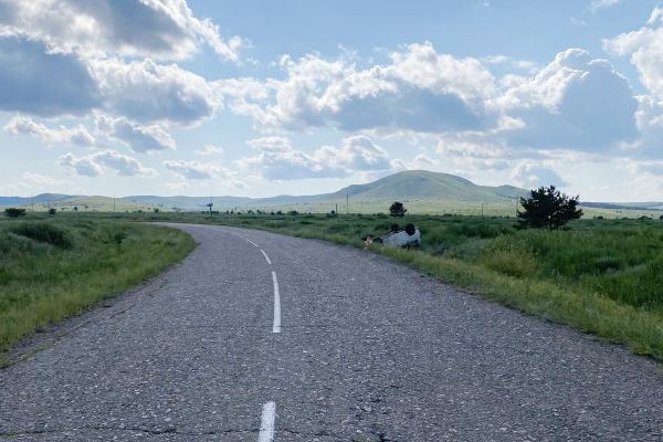 В Бурятии «Тойота Пробокс» вылетела с дороги и перевернулась на крышу