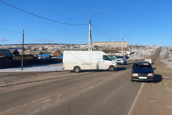 В Бурятии в ДТП пострадал пожилой водитель ВАЗа