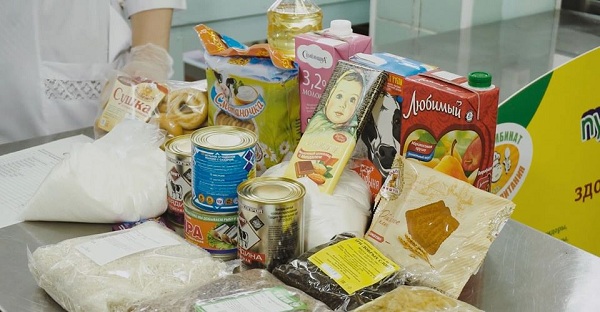 В Улан-Удэ началась фасовка сухпайков для школьников 