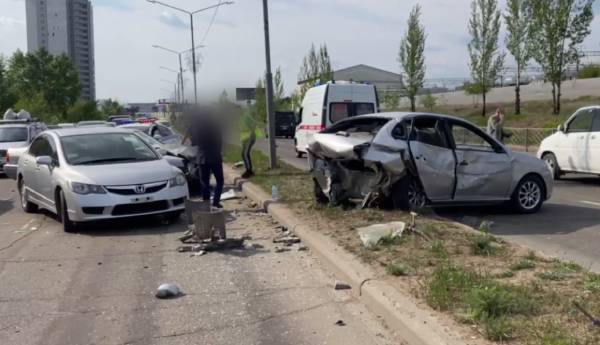 В центре Улан-Удэ произошло тройное ДТП с пострадавшими 