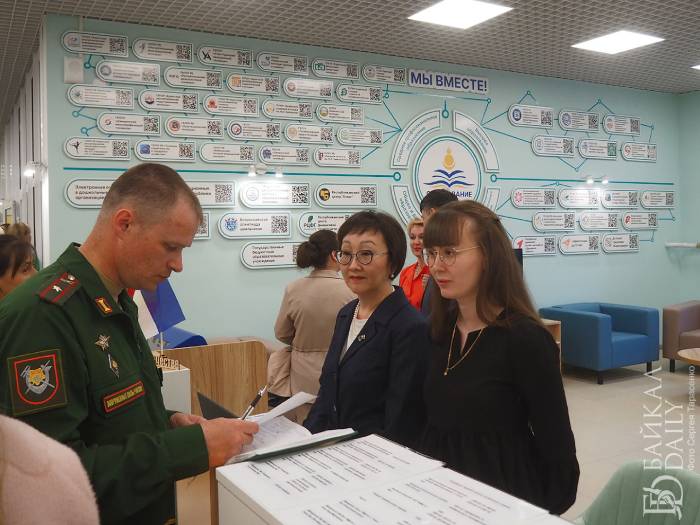 празднование дня победы. солдаты роты почетного караула. фонд владимира анатольевича шаманова. фонд защитники отечества бурятия. стрельба из пм росгвардия.