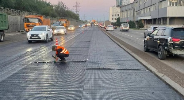 В Улан-Удэ центральную улицу ремонтируют по ночам