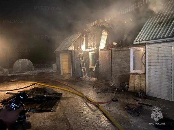 В Иркутской области пенсионер пострадал при пожаре в частном доме 
