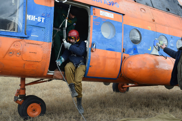 В Бурятии лесной спецназ отработал спуски с вертолёта