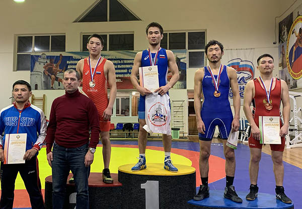 Бурятский борец стал трёхкратным чемпионом России
