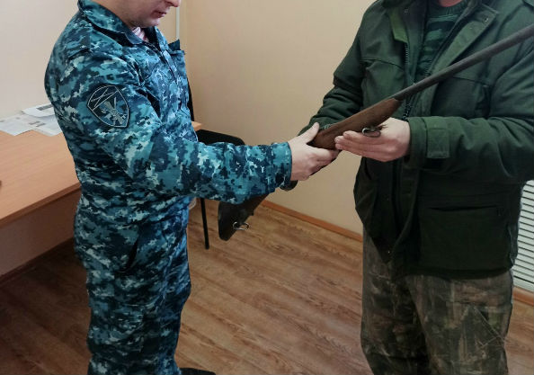 Жители Бурятии во время уборки находят ружья и патроны 