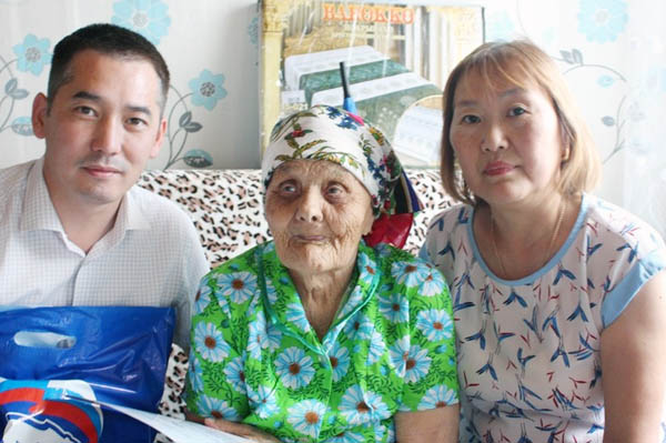В Бурятии труженица тыла отметила 95-летие
