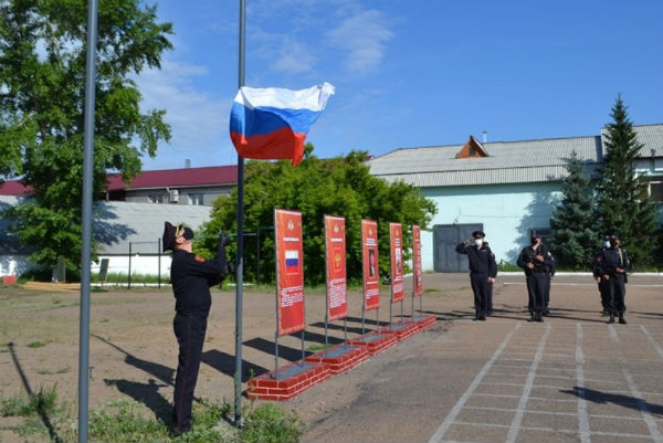 В Улан-Удэ в День России прошёл торжественный развод Росгвардии