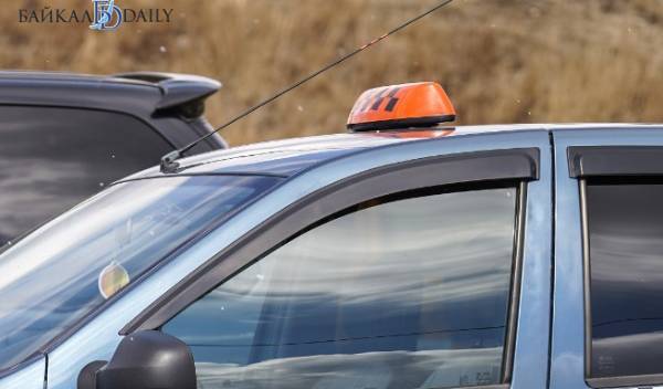 В Бурятии продолжают жаловаться на таксистов-нелегалов