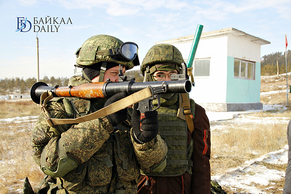 500 военных участвовали в сборе артиллерийского соединения ВВО в Бурятии